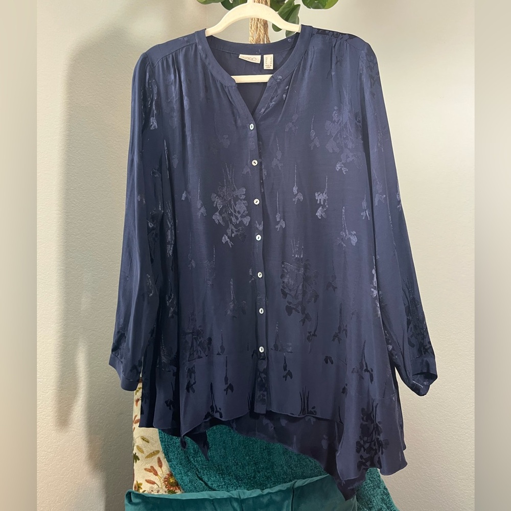 LOGO by Lori Goldstein Blue Asymmetrical Button Down Blouse